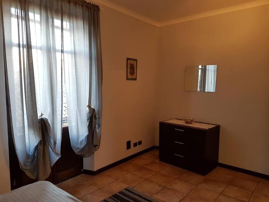 Host Civico 4 Apartment Montafia Bagian luar foto